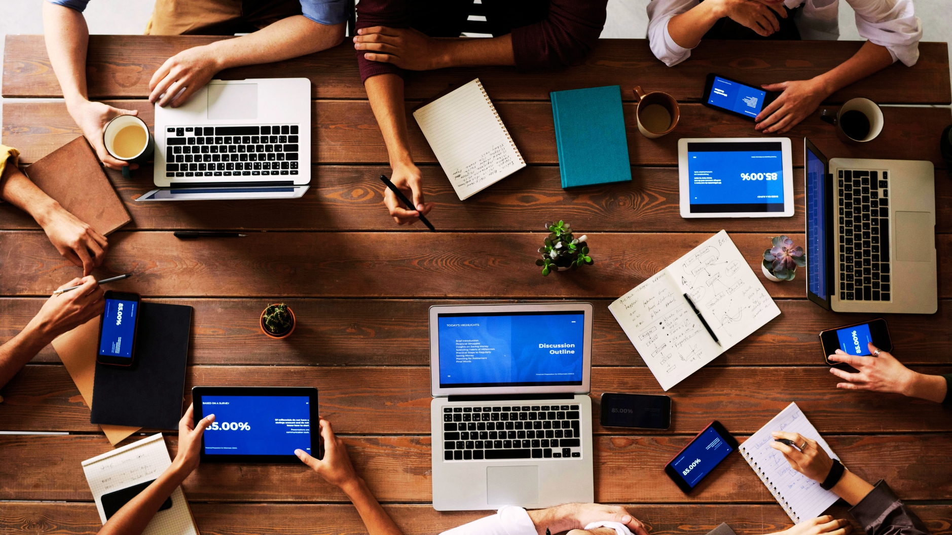 Dark Blue Simple Dark Tech and Gaming Bio-Link Website